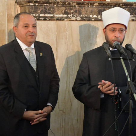 قيادات الدولة يؤدّون صلاة الجمعة بالمسجد العباسي ضمن احتفالات بورسعيد بعيد النصر الـ69